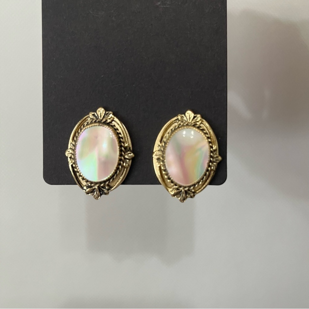 Vintage Whiting & Davis Iridescent Gold Tone Clip On Earrings